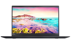 ThinkPady większości z nas z pewnością kojarzą się z tradycyjnymi laptopami biznesowymi o ciemnych, nudnych obudowach